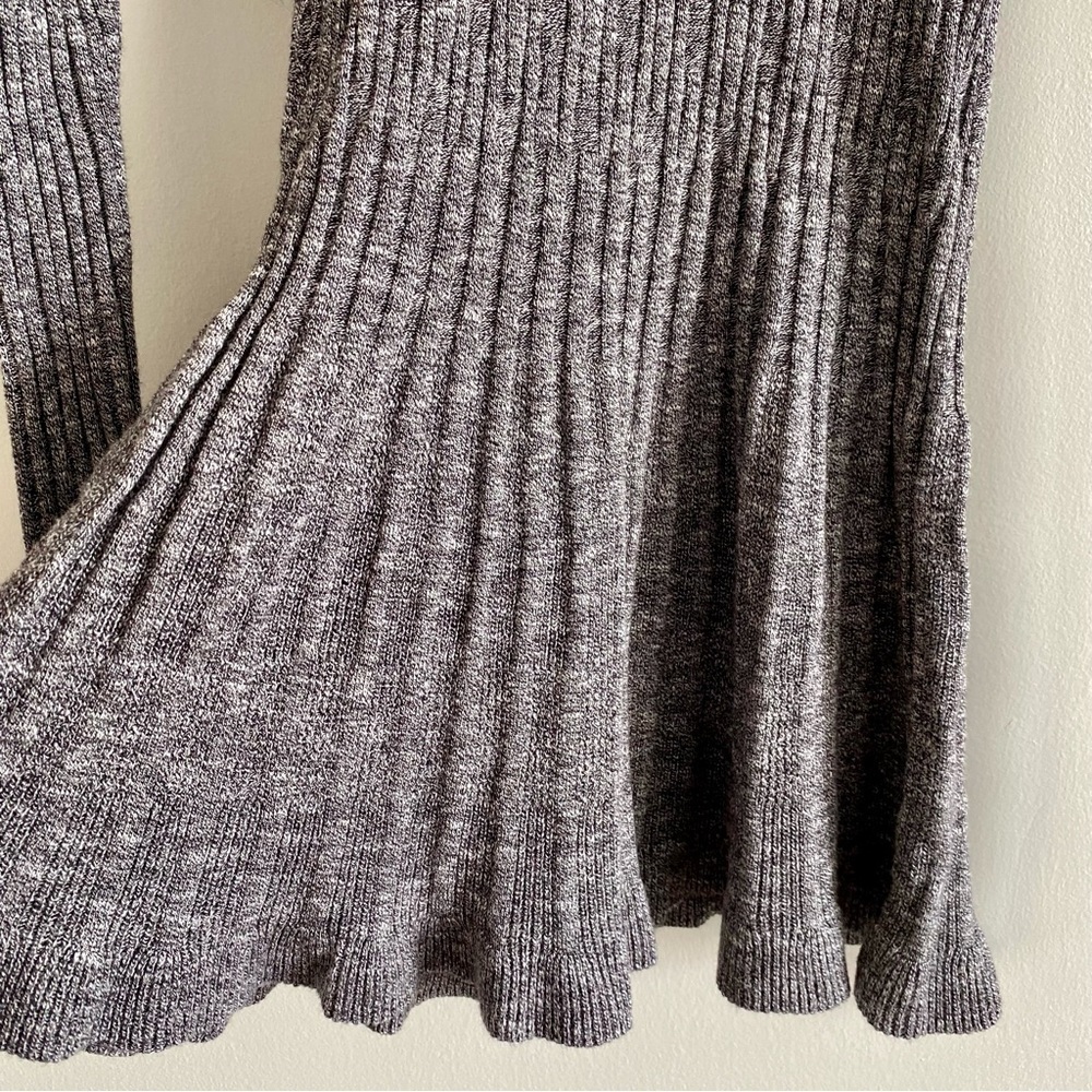 Max Studio Grey Peplum Sweater Size Small - Picture 3 of 4